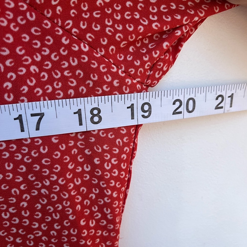 Lulu's Castana Rust Red Print Button-Up Medium - Picture 9 of 10